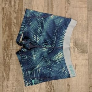 LARGE Nike Spandex Shorts